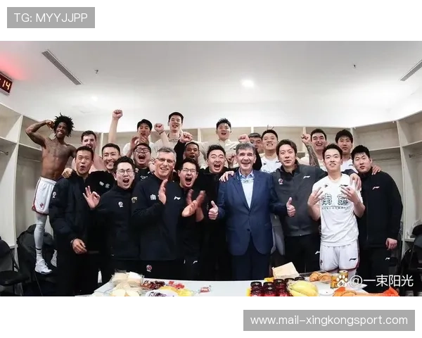 教练与球员公开和解，队内氛围迅速回暖